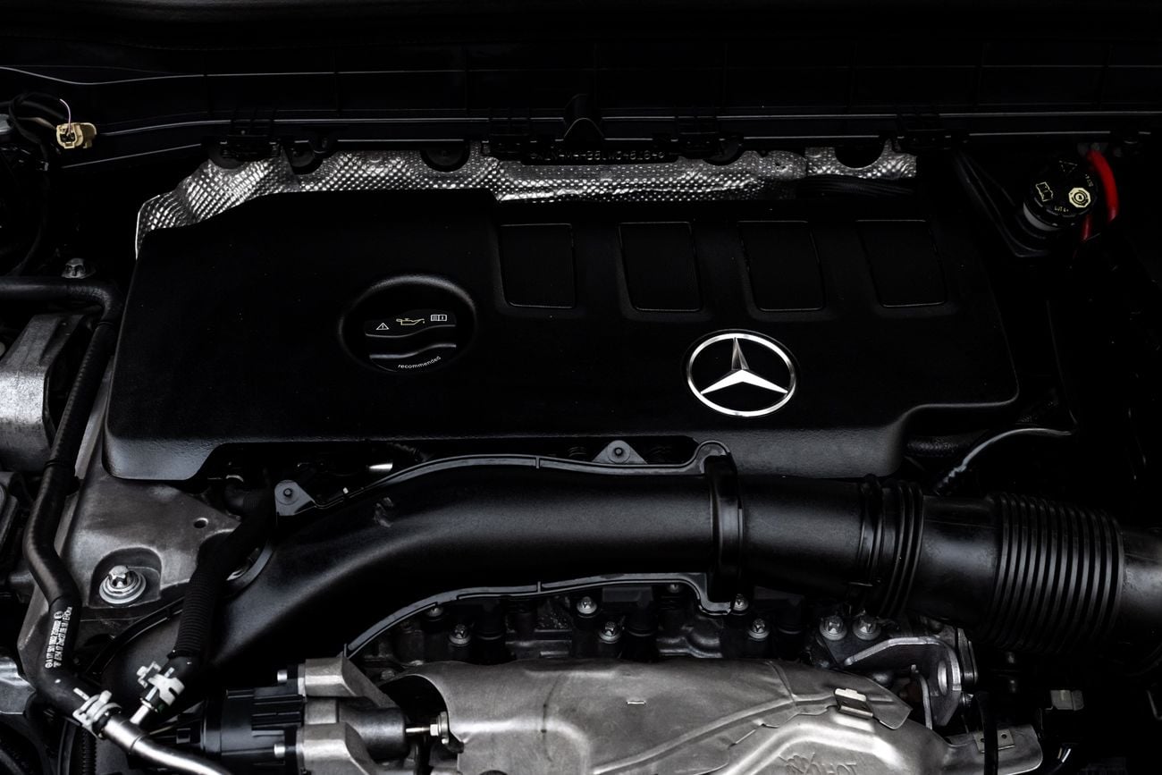 Mercedes Benz GLB250 4MATIC | 1,959 P.M | 0% Downpayment | ONE OWNER | LOW KMS!