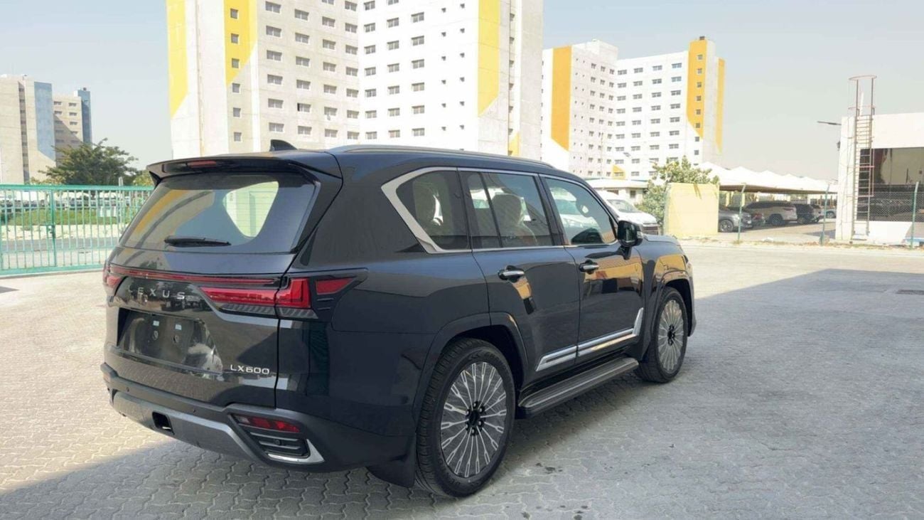 لكزس LX 600 VIP لكزس LX600 VIP - موديل 2026، لون أسود/برتقالي