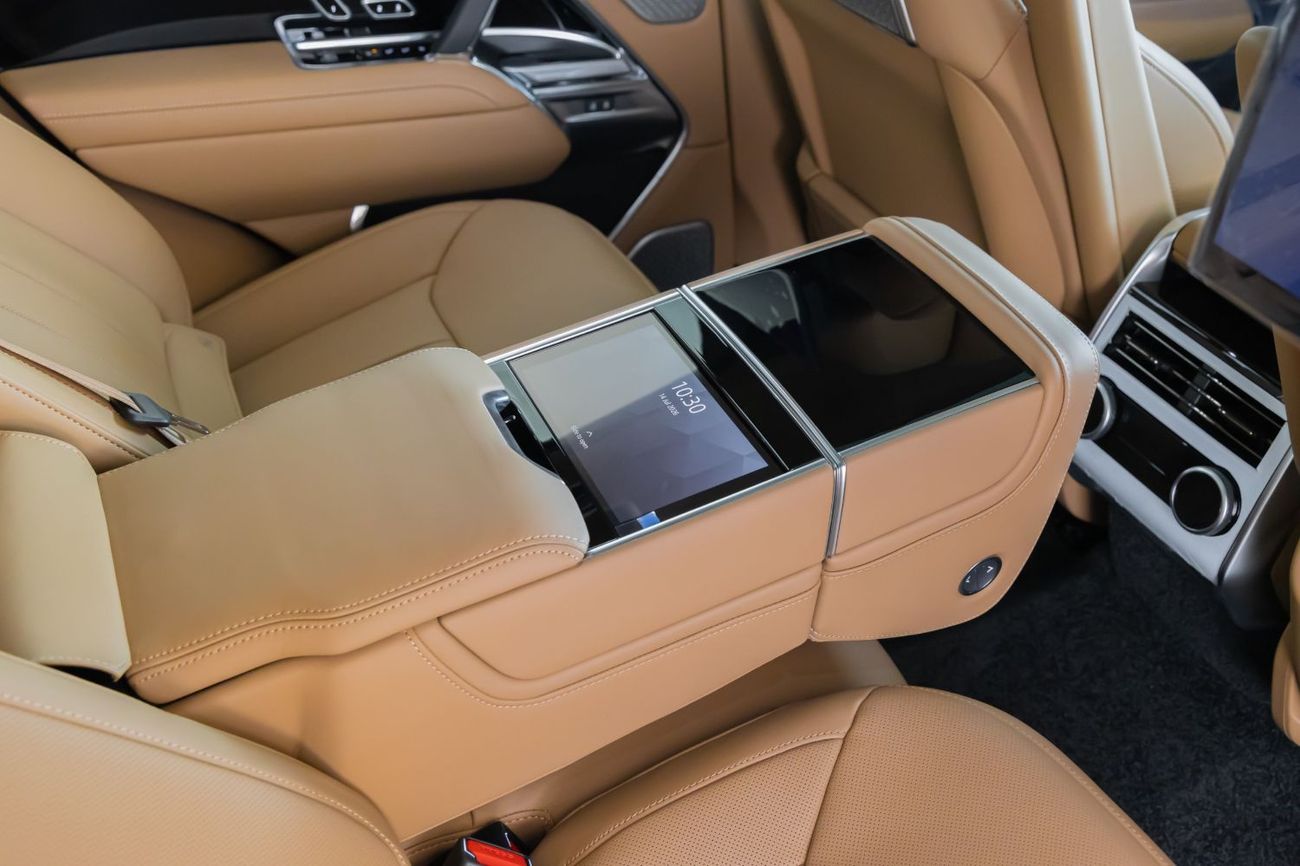 Land Rover Range Rover AUTOBIOGRAPHY P400 Range Rover Vogue Autobiography P400 | AWD | V6 | 2026 | GCC Specs