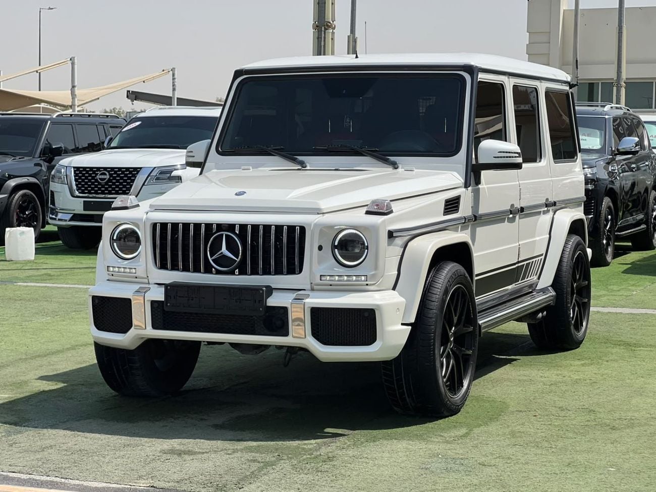 مرسيدس بنز G 63 AMG ستاندارد مرسيدس بنز G63 موديل 2014. محرك 5.5 لتر/V8.