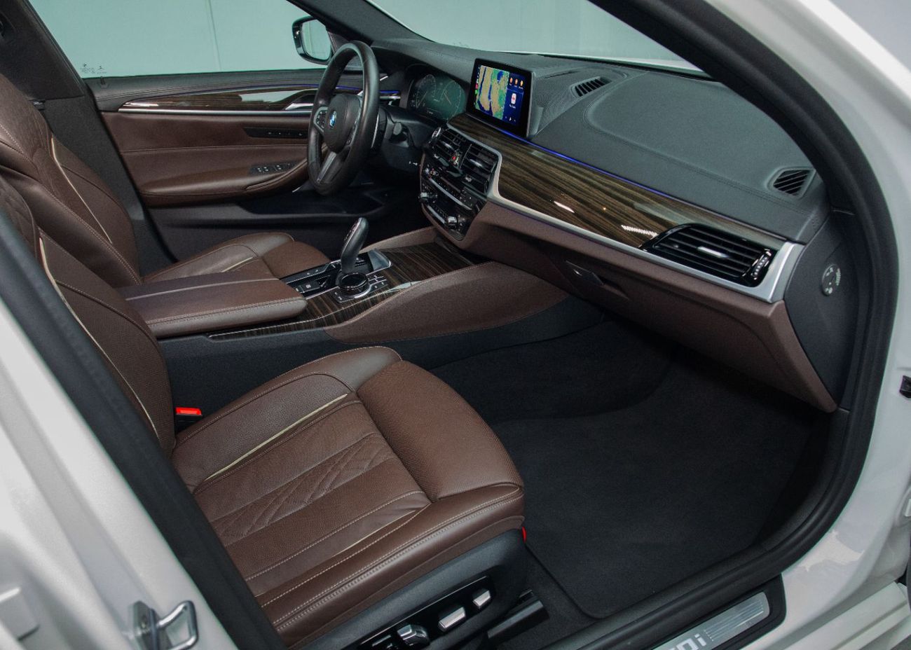 BMW M550i STANDARD