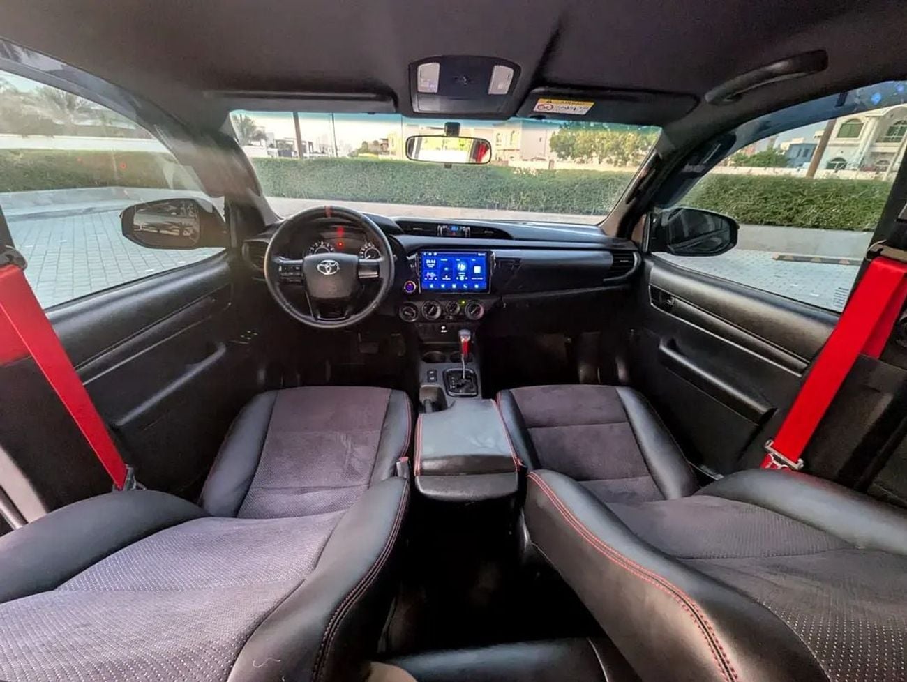 Toyota Hilux GLX 2018 Toyota Hilux 4X4 GR Sport GCC Specs Facelifted 2025 V4 2.7L Interior & Exterior Well-maintaind