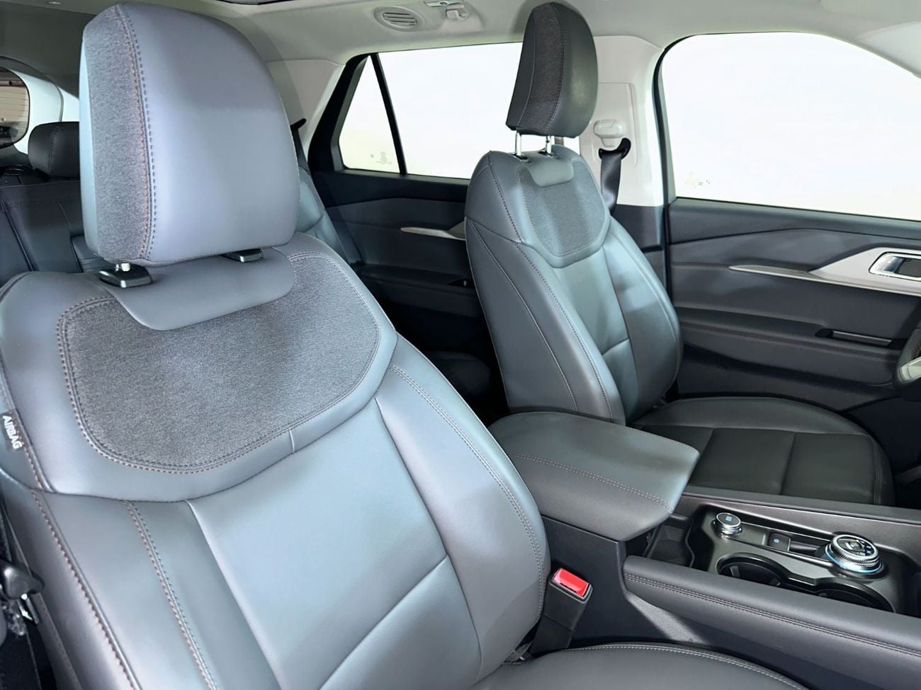 فورد إكسبلورر ACTIVE COMFORT PACKAGE معرض سيارات القوز EX-E3326R/AL TAYER MOTORS/AL QOUZ