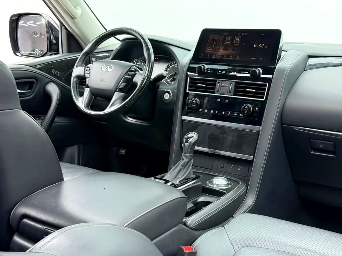 Infiniti QX80 LUXE, Warranty, Full Service History, 7 Seater, GCC