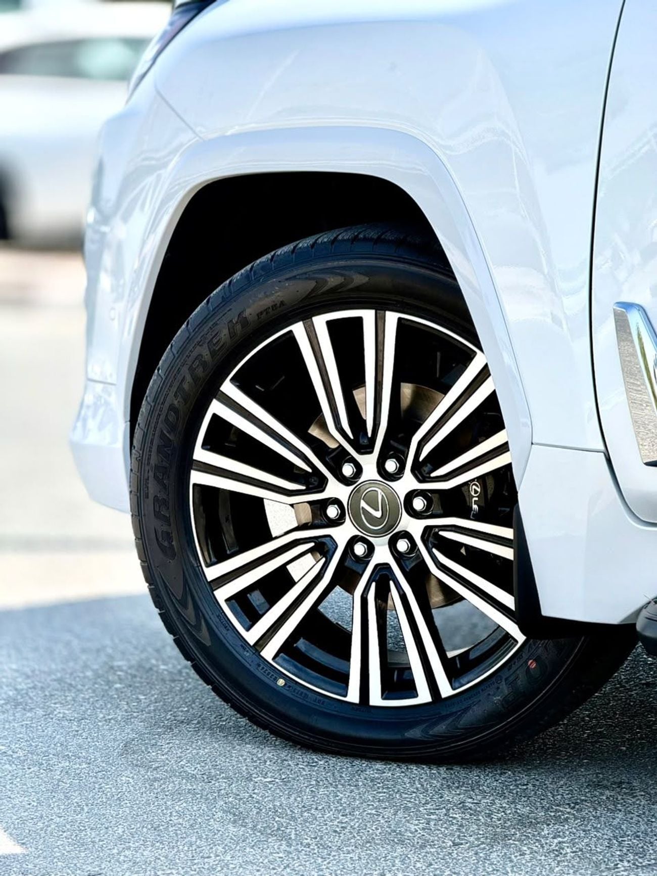 Lexus LX700h SIGNATURE HYBRID l GCC SPECS l YEAR 2026 | BRAND NEW | FULL OPTION