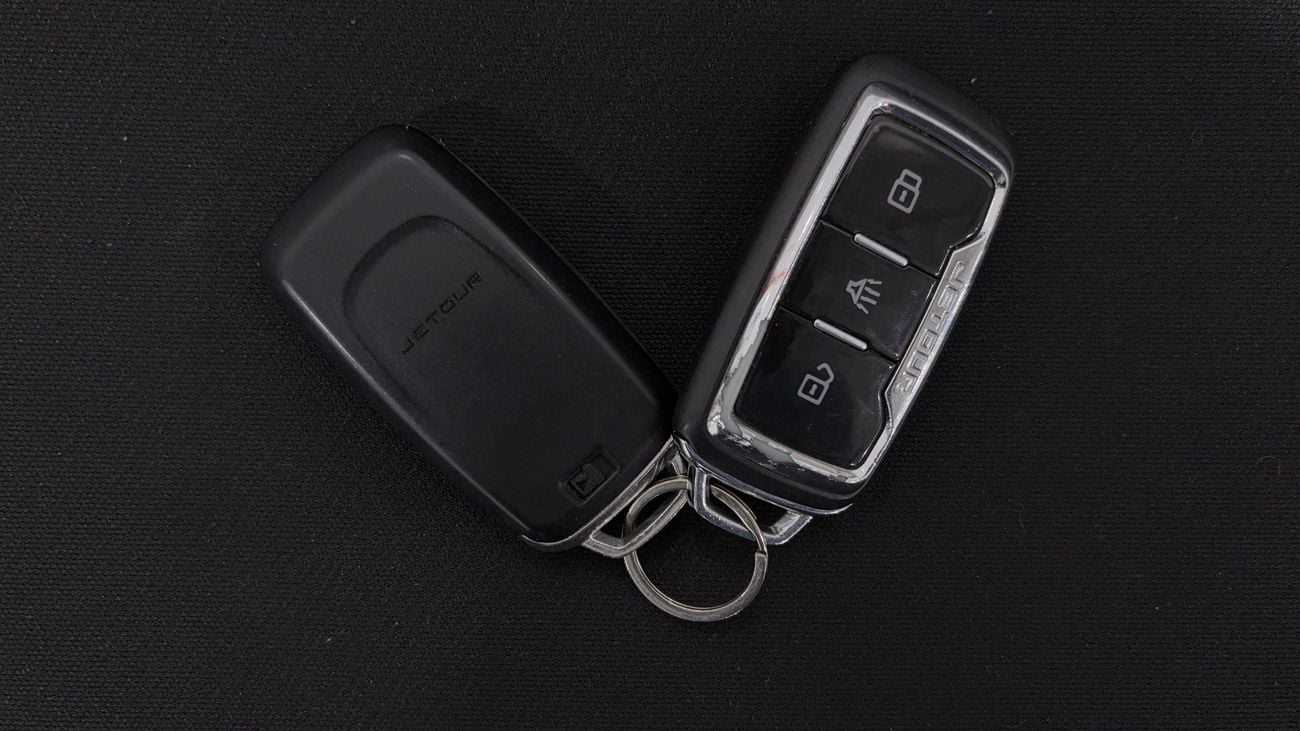جيتور X70 كارس24 هي سوق ضخم للسيارات المستعملة موثوق ومضمون ٪كارس24 هي سوق ضخم للسيارات المستعملة موثوق ومضمون