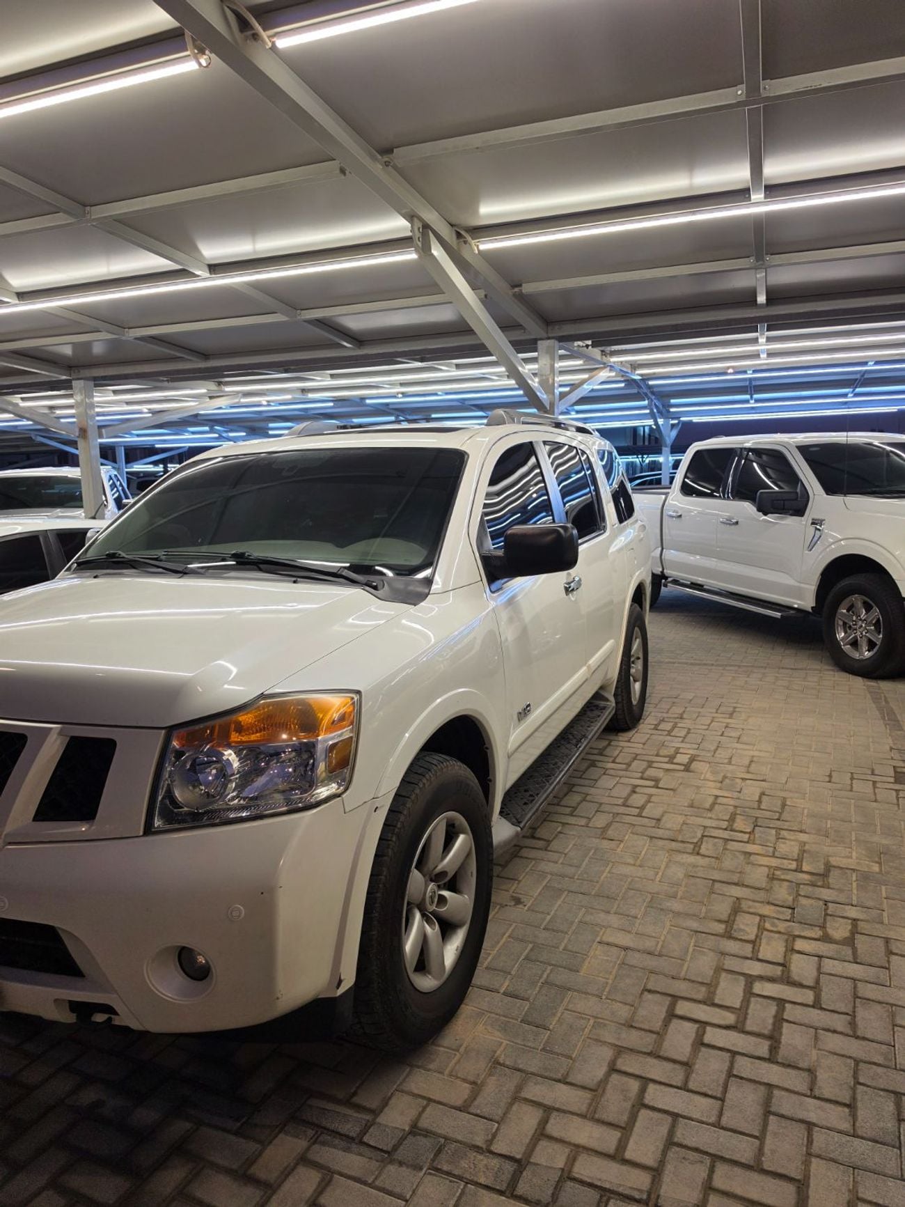 Nissan Armada LE