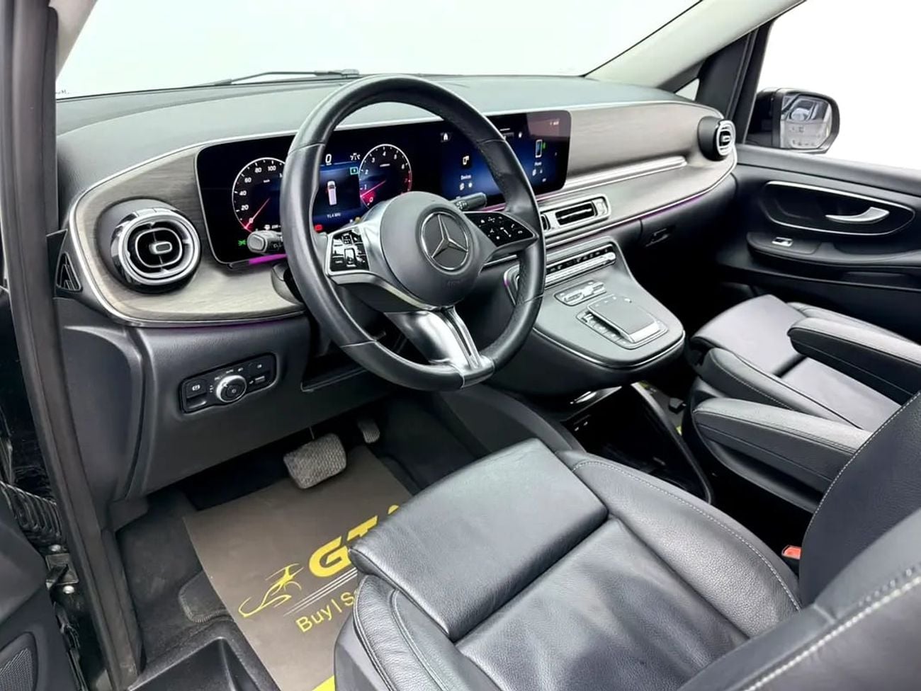 Mercedes Benz V300 V300, Mercedes Warranty + Service Pack, Full MB Service History, Low Km, GCC