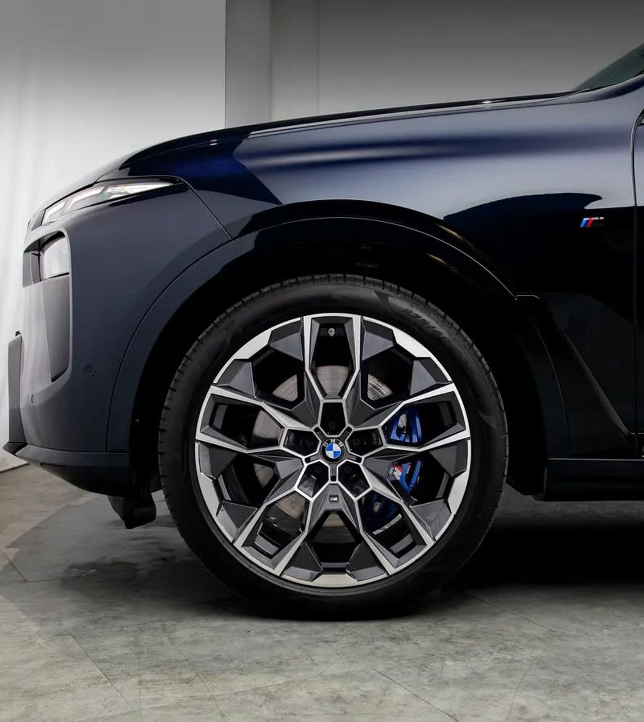 بي أم دبليو X7 XDRIVE40I M SPORT M SPORT PRO PACKAGE • Warranty + Service Contract • FDSH • GCC