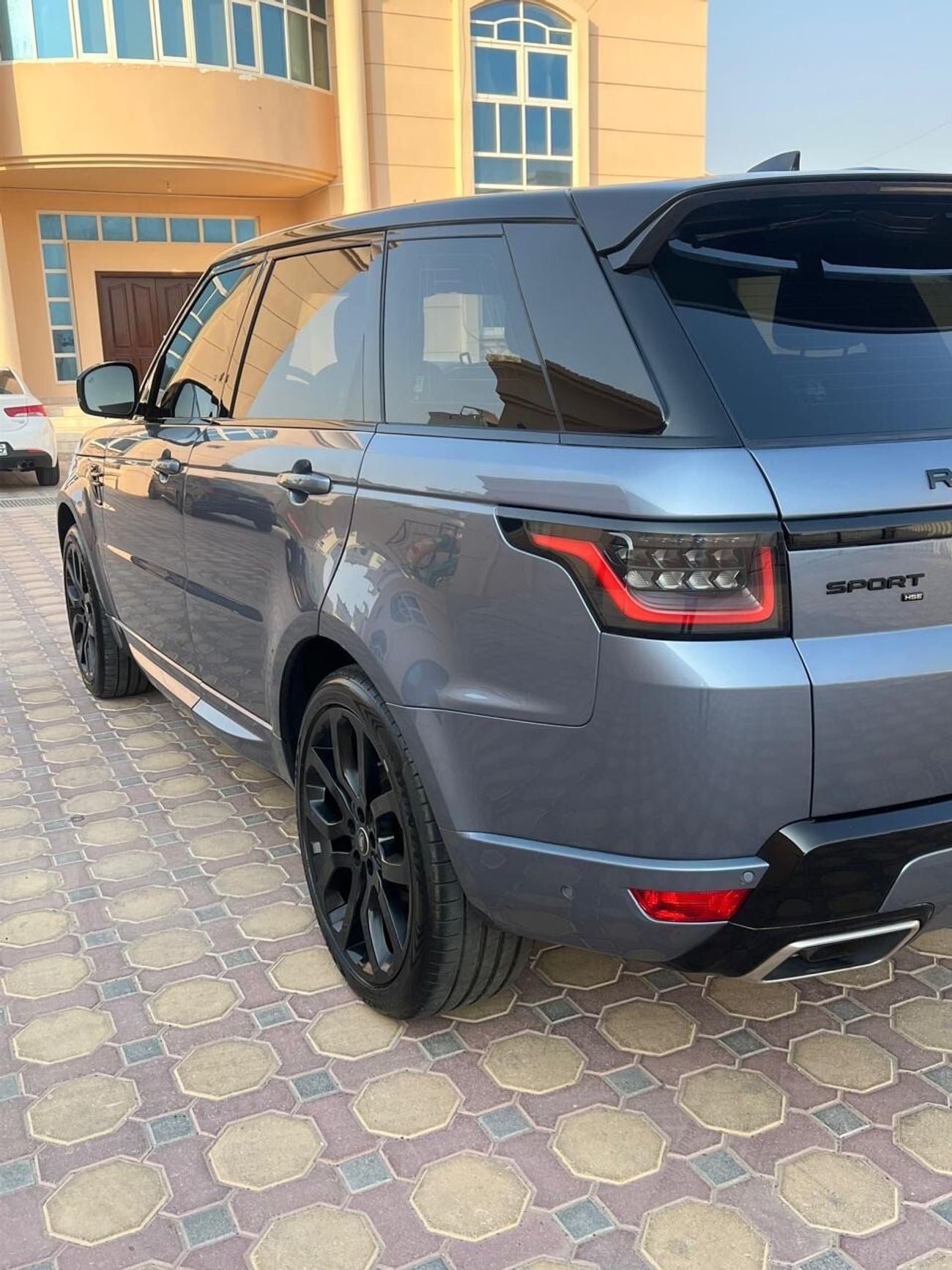 Land Rover Range Rover Sport HSE DYNAMIC