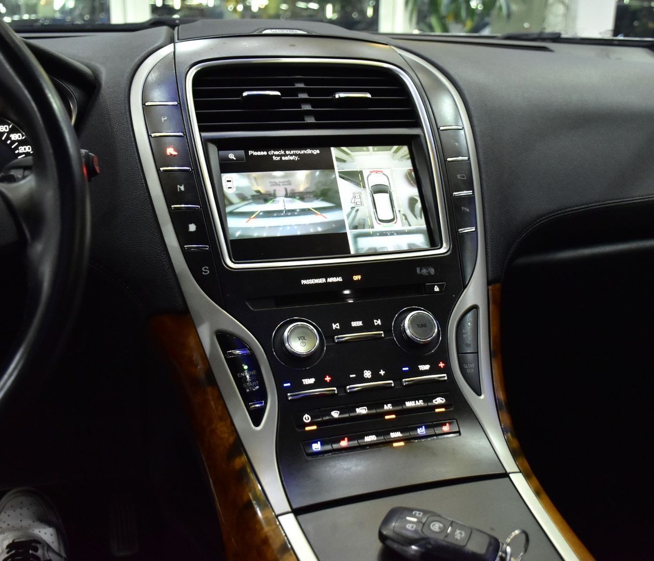 Lincoln MKX RESERVE EXCELLENT DEAL for our Lincoln MKX 2.7 ECOBoost AWD ( 2016 Model ) in Beige Color GCC Specs
