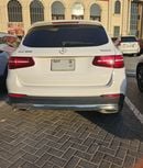مرسيدس بنز GLC 300 E 4MATIC PREMIUM