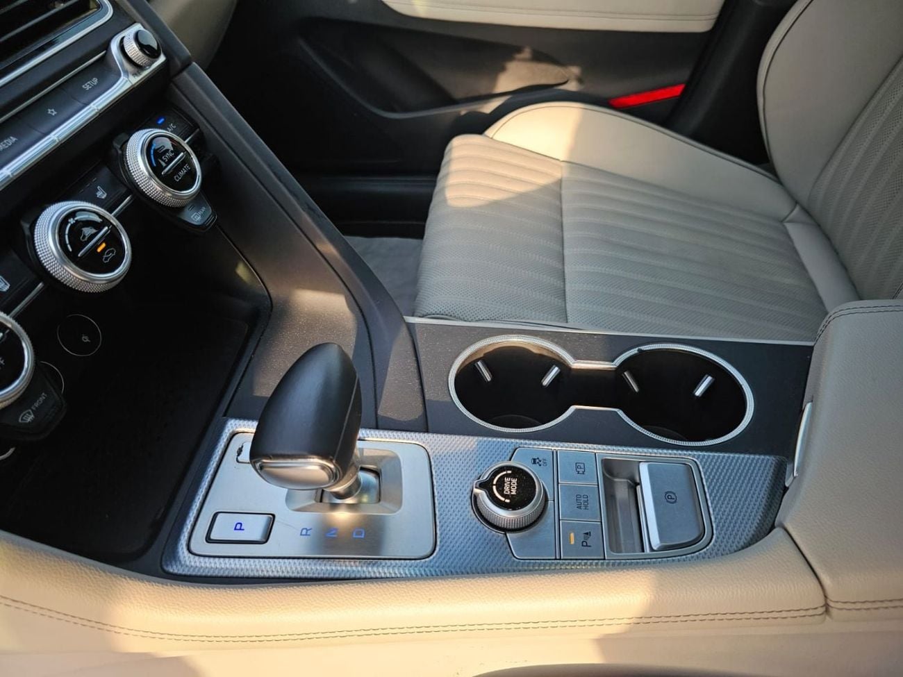 Genesis G70 PRESTIGE GENESIS G70 PRESTIGE 2.0L RWD