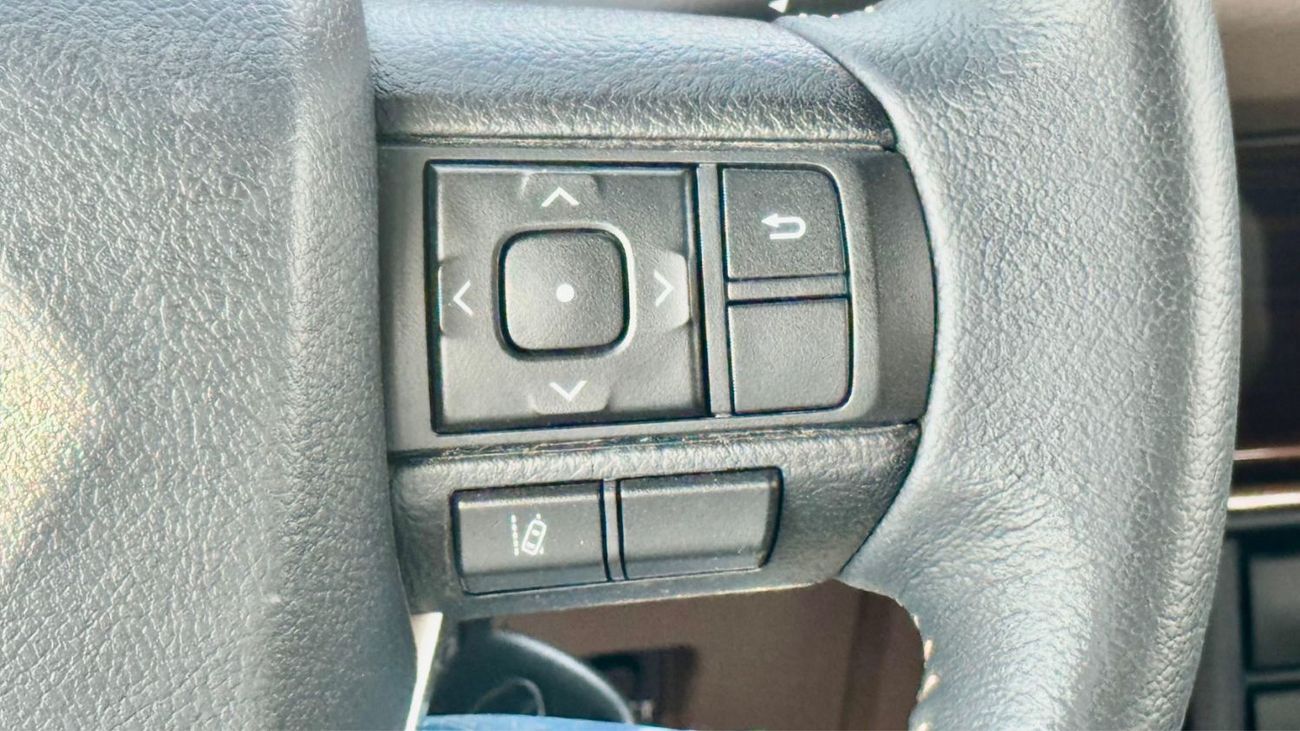 Toyota Land Cruiser 70 LC79 LX 2.8 DIESEL AT 4WD WINCH DIFFLOCK COOLBOX LEATHER SEATS 2026