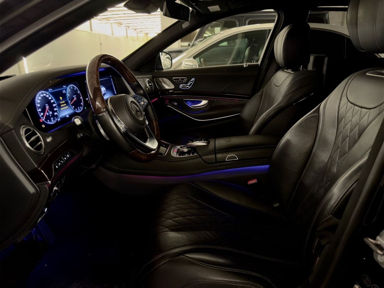 مرسيدس بنز S560 L