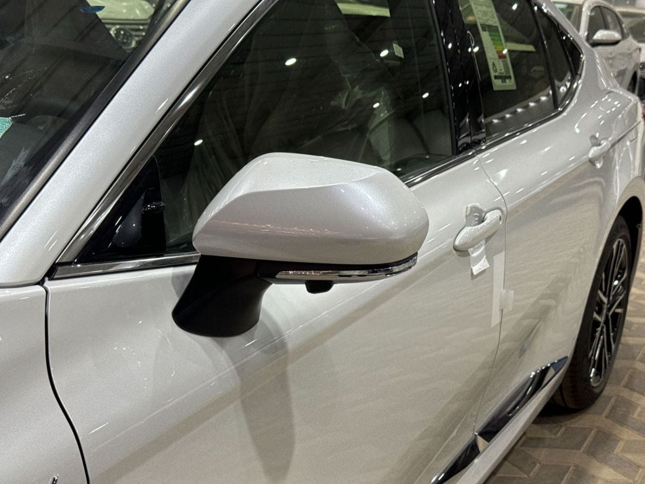 Toyota Camry LUMIERE HEV 2.5L Lumiere HEV , Leather seat, Panoramic Roof Full option 2026 Saudi Specs