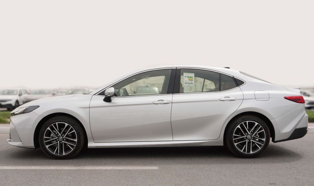 تويوتا كامري GLE , FWD, PETROL- 2025