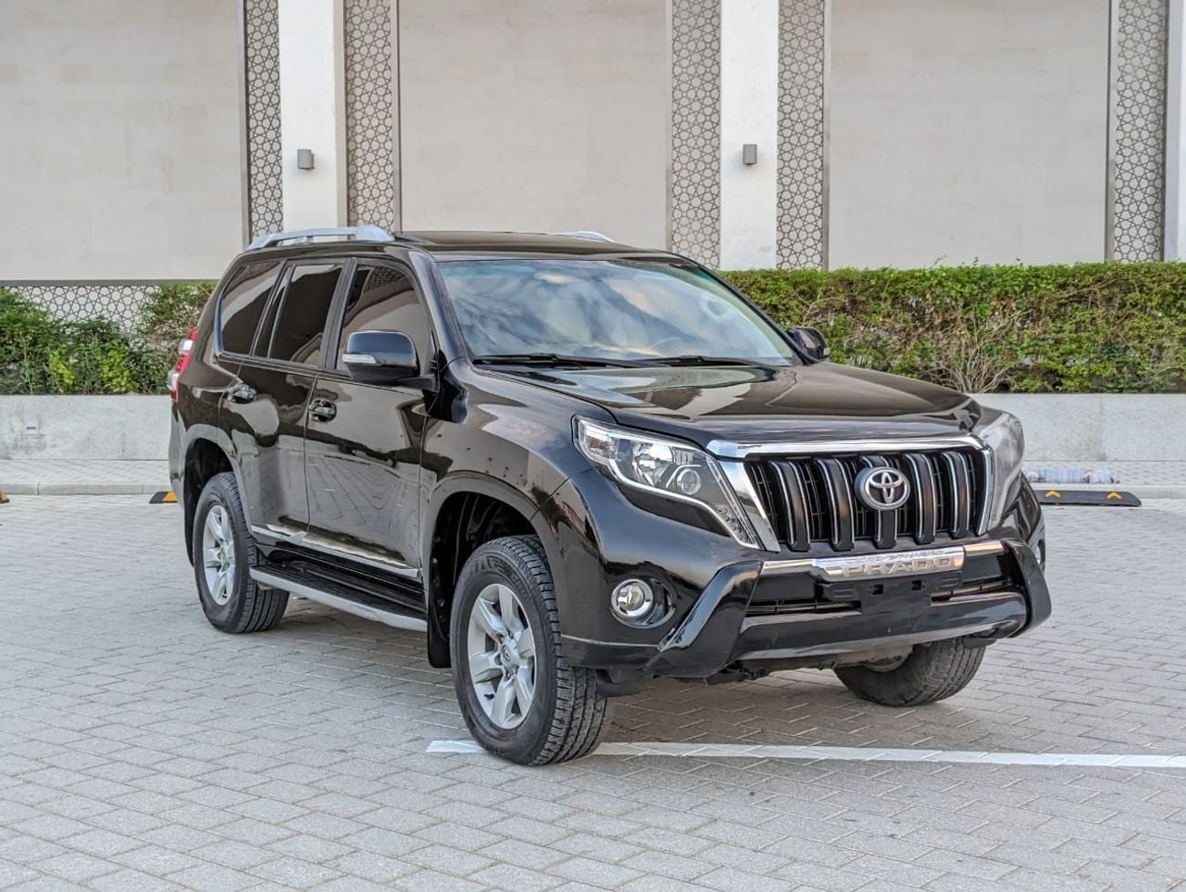 Toyota Prado TX-L Toyota landcruser Prado year 2016 petrol engine 7 seater 6 cylinder black colour
