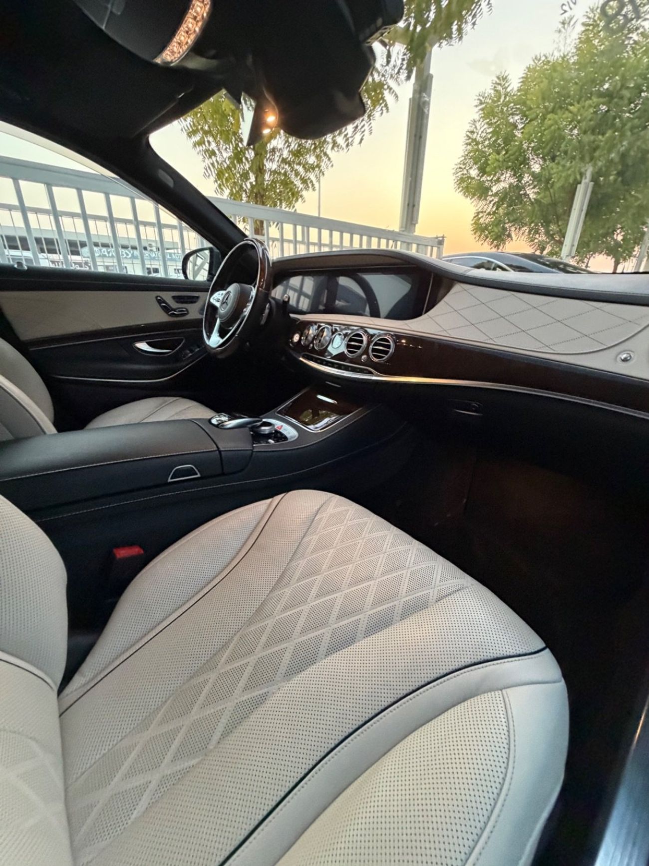 Mercedes Benz S600 LWB V12