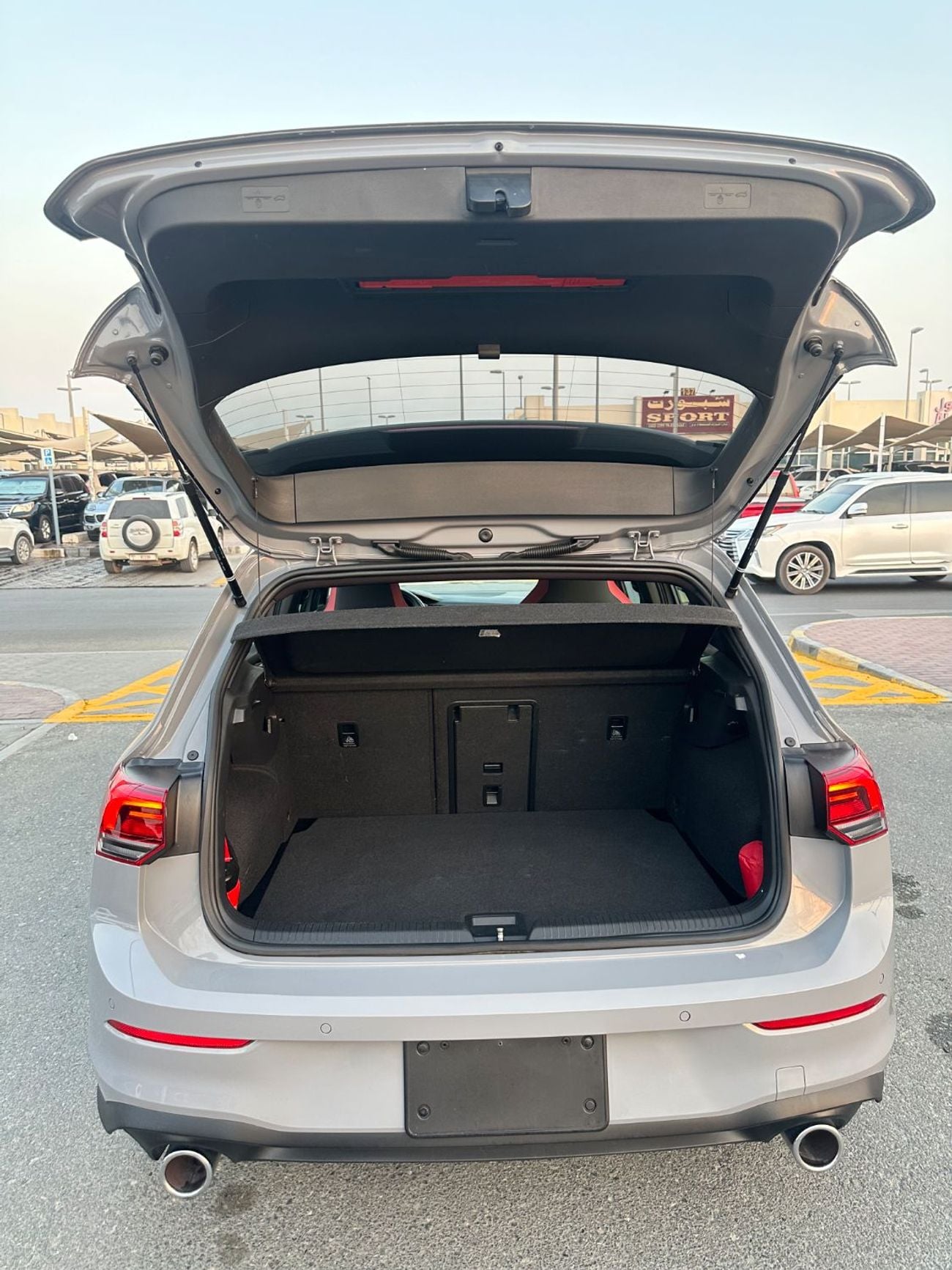 فولكس واجن جولف GTI