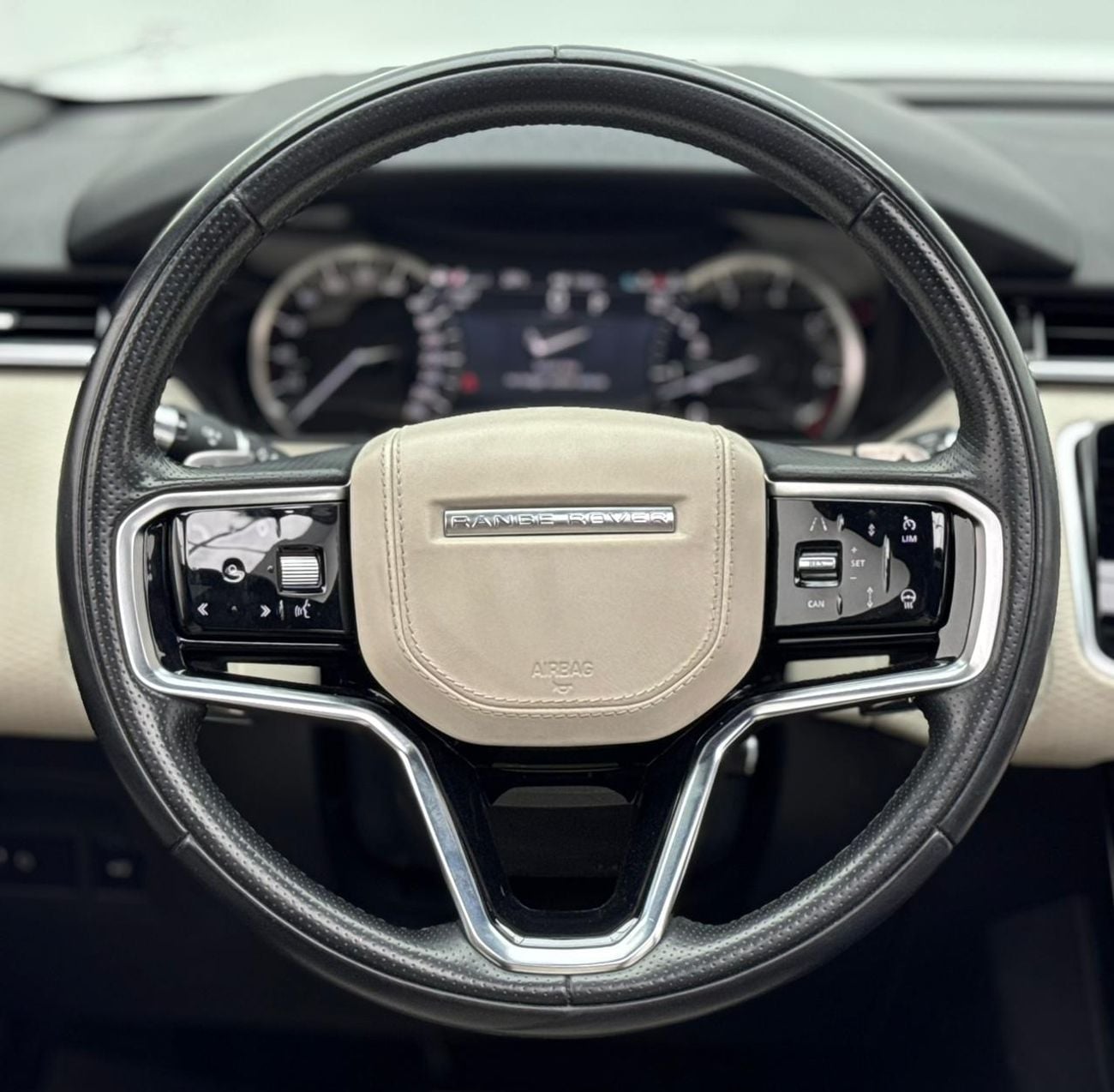 Land Rover Range Rover Velar R-DYNAMIC S 2023 Range Rover Velar R-Dynamic SE P250, Warranty, Full RR Service History, Fully Loaded, Korean
