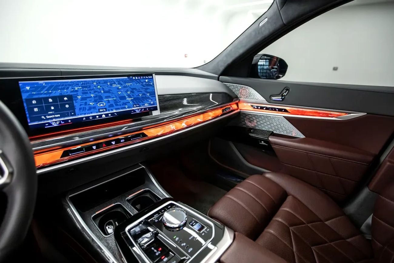 BMW 750iL 750i | GCC | WARRANTY AND SERVICE CONTRACT | EXCELLENT CONDITION
