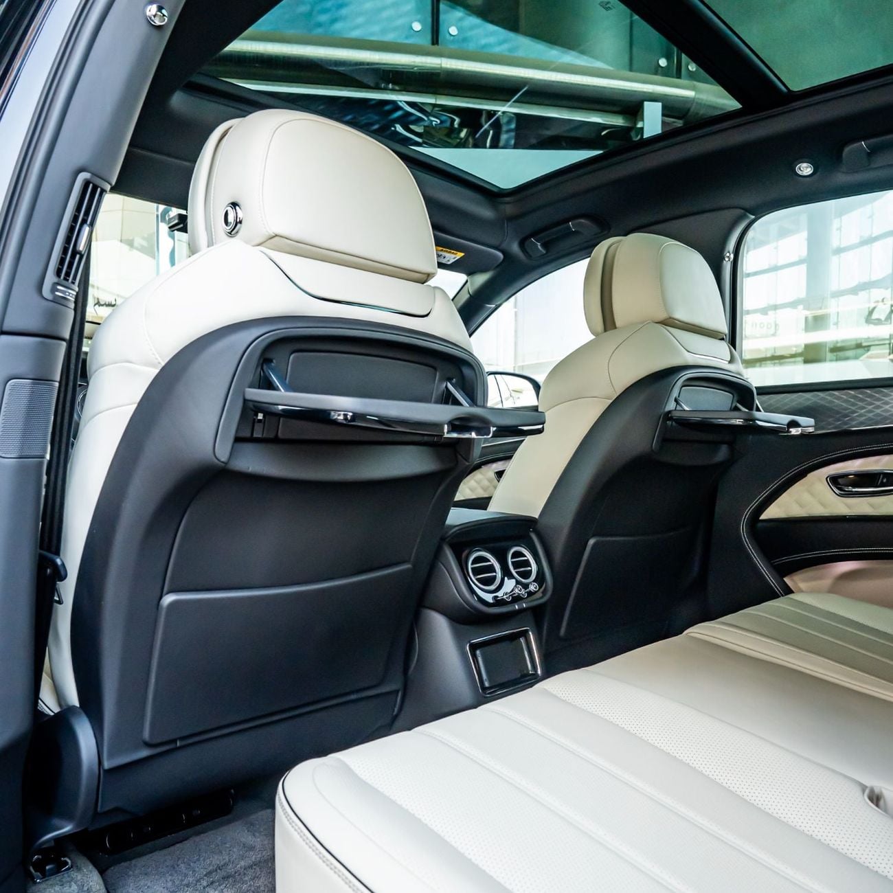 Bentley Bentayga FIRST EDITION 2021 BENTLEY BENTAYGA V8 DONE 19,000KM