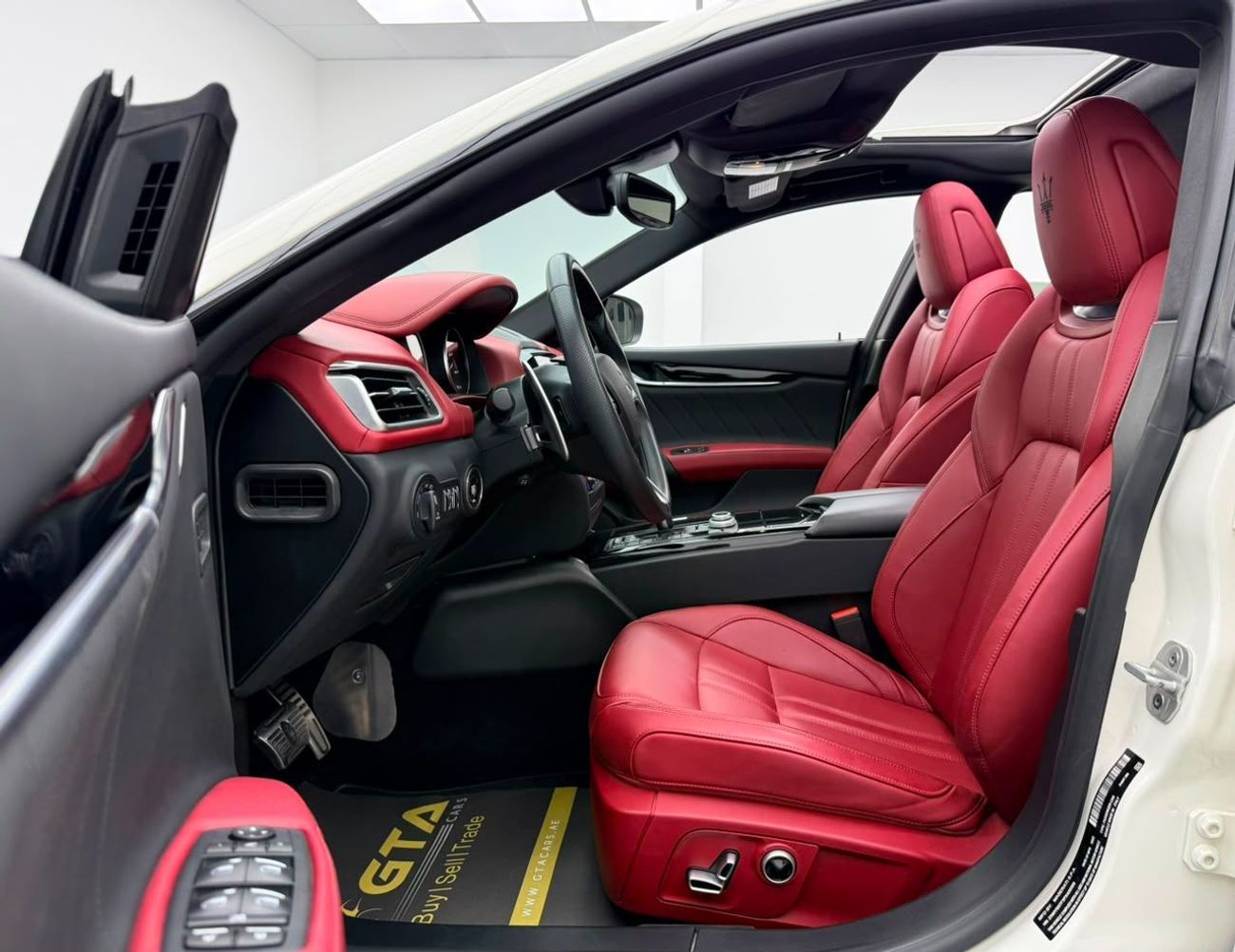 مازيراتي جيبلي MODENA 2023 Maserati Ghibli Modena S, 2026 Maserati Warranty, Full Maserati Service History, Low Km, GCC