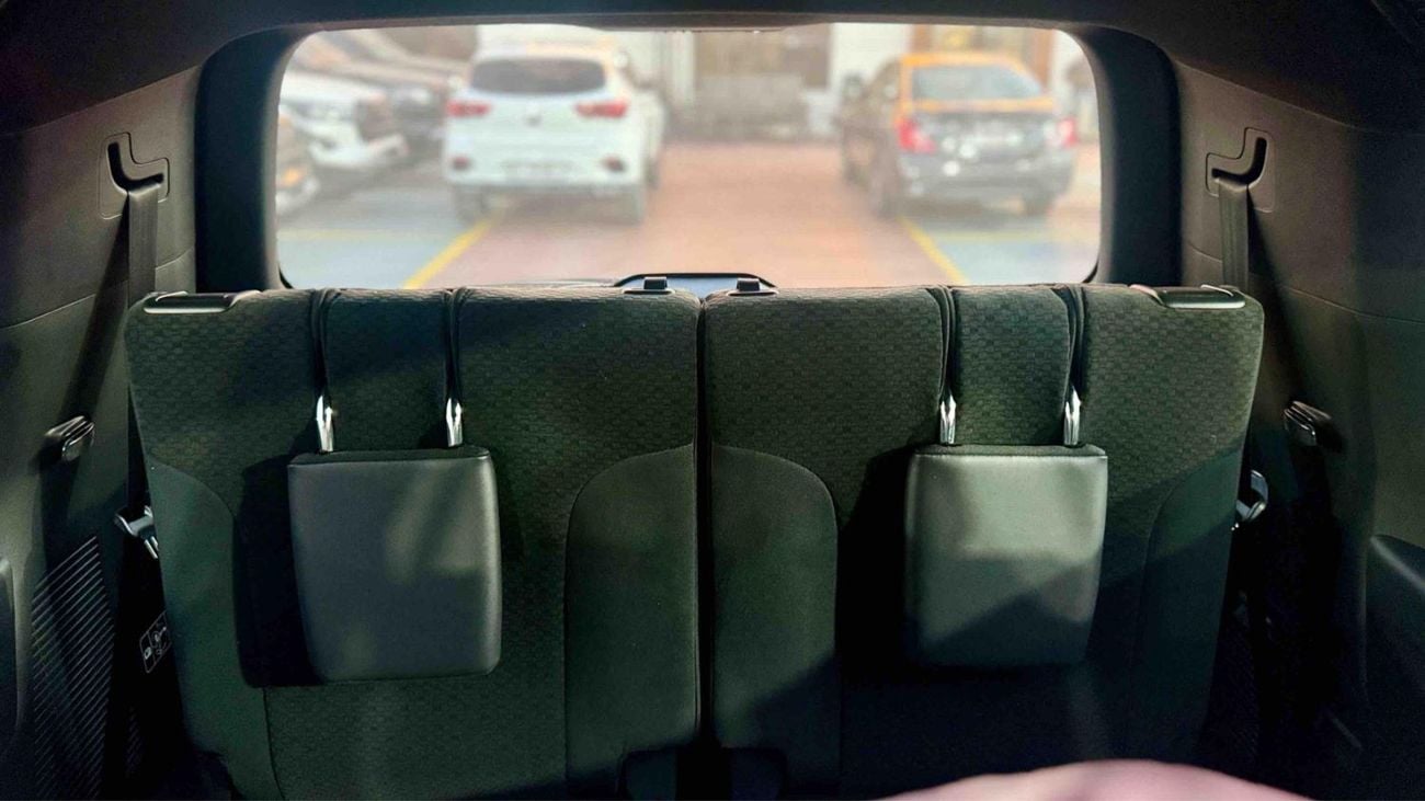 Toyota Land Cruiser GXR BASIC BLACK INTERIOR 2025