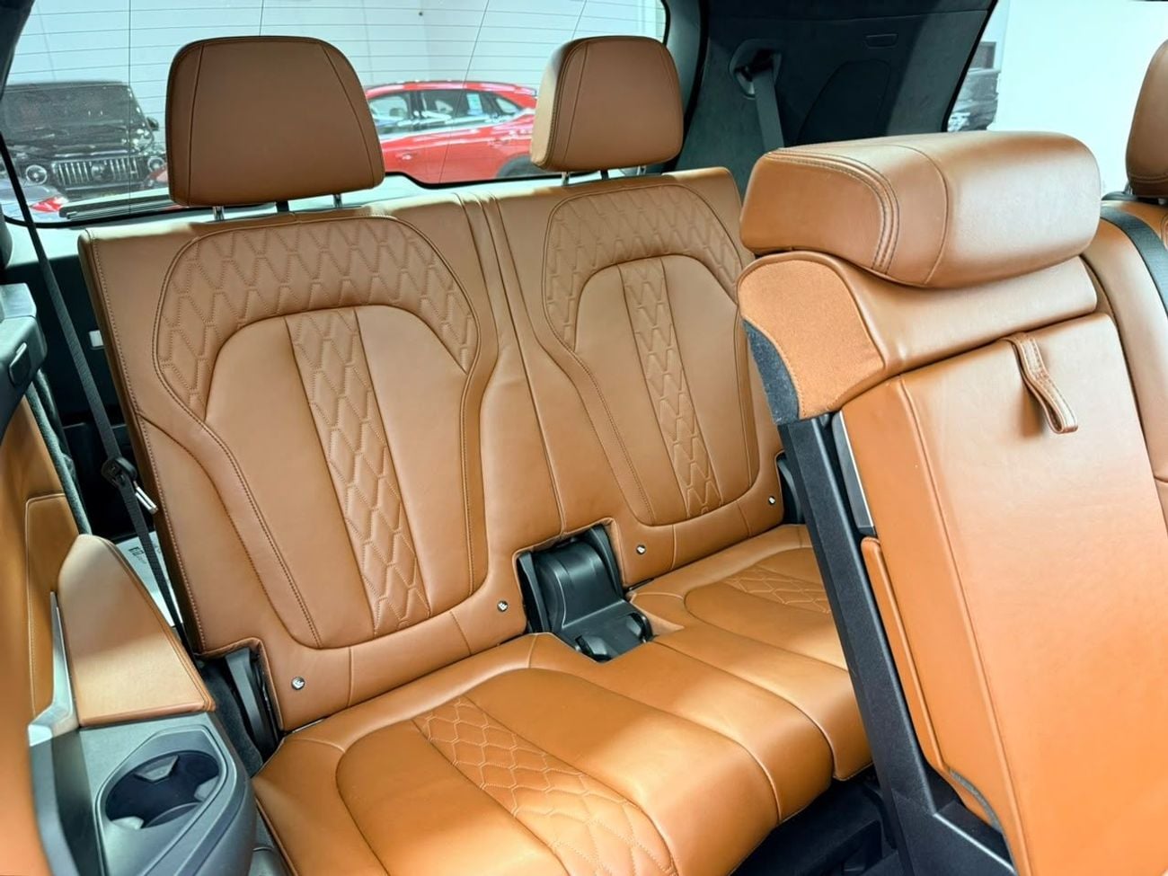 بي أم دبليو X7 50i M SPORT بي إم دبليو X7 xDrive50i M-Sport موديل 2019، مع ضمان، وسجل صيانة كامل لدى بي إم دبليو، 7 مقاعد، كامل