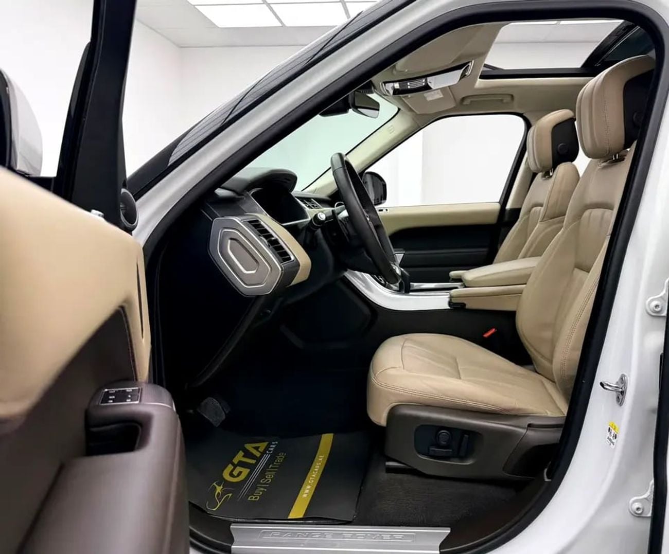 Land Rover Range Rover Sport HSE, Warranty, Service History, Fully Loaded, Excellent Condition, GCC