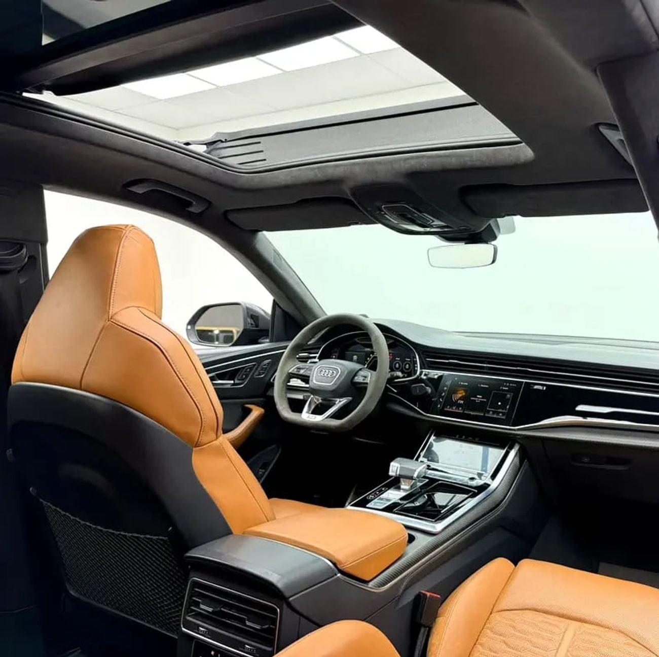 Audi RSQ8 RSQ8 4.0TFSI Quattro, Service Pack, Warranty, Full Service History, GCC
