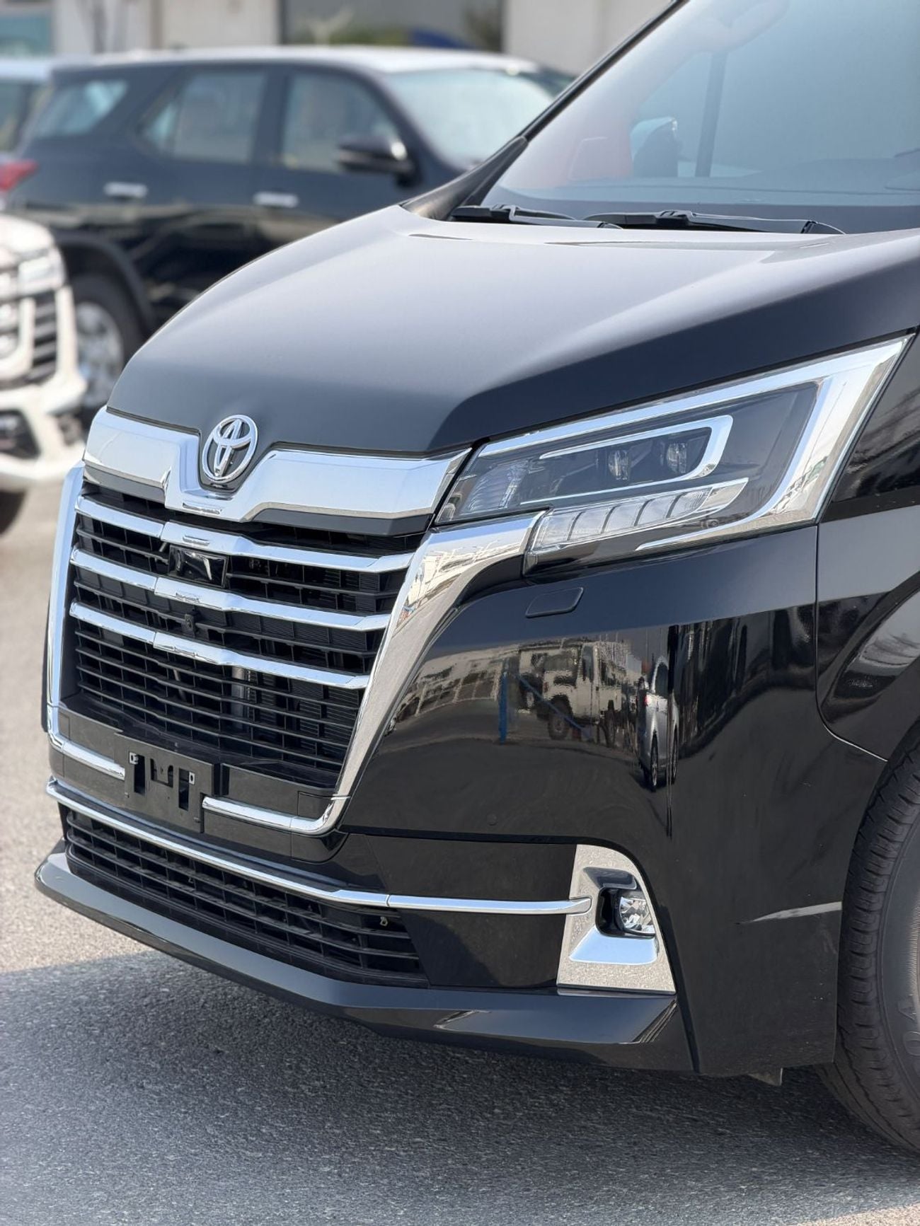 Toyota Granvia PREMIUM PETROL FULL OPTION WITH VIP EDITION