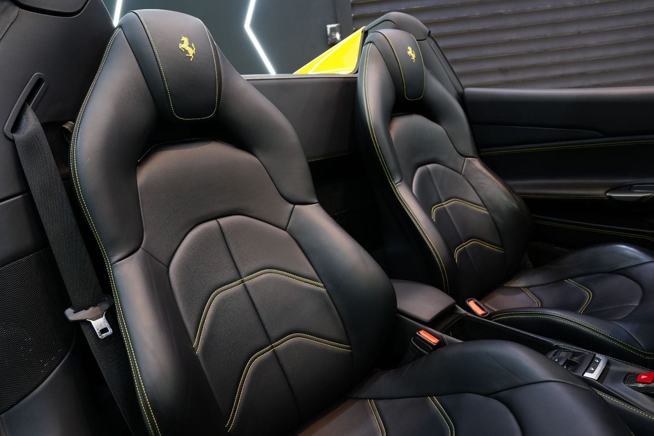 Ferrari 488 Spider STANDARD Carbon Fiber Pack, Passenger Display, JBL Audio, GCC Specs!!