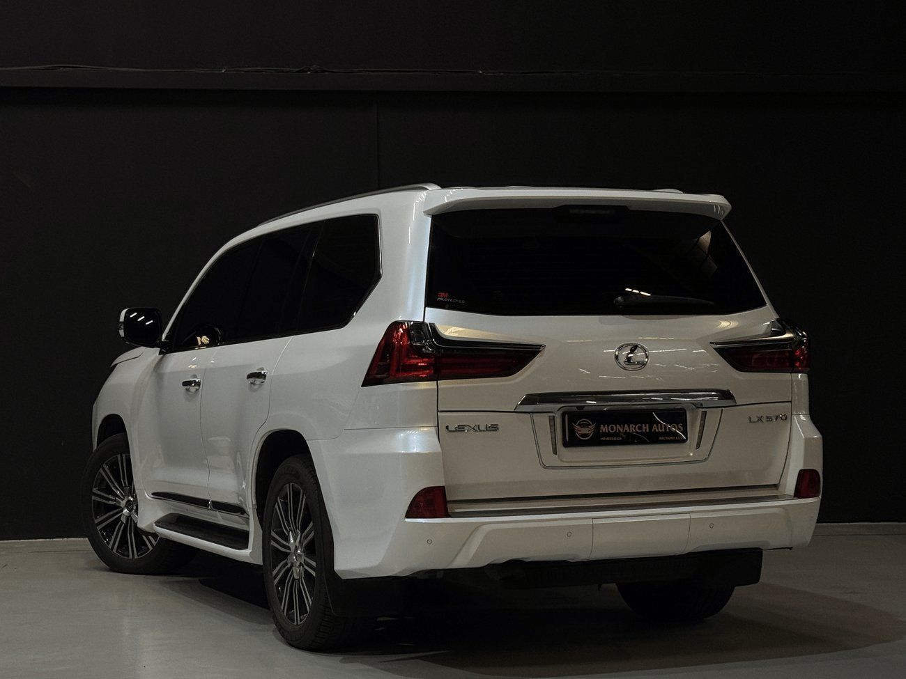 لكزس LX 570 SIGNATURE 2020 Lexus LX 570 Platinum | GCC | 61,000 KM | V8