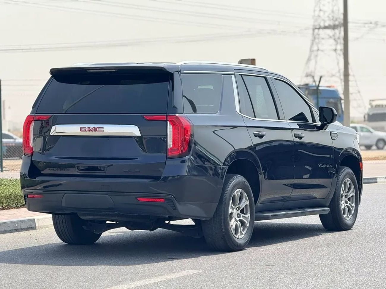 GMC Yukon SLE YOKON - AMERICAN SPECS - ONLY 94,000 KM
