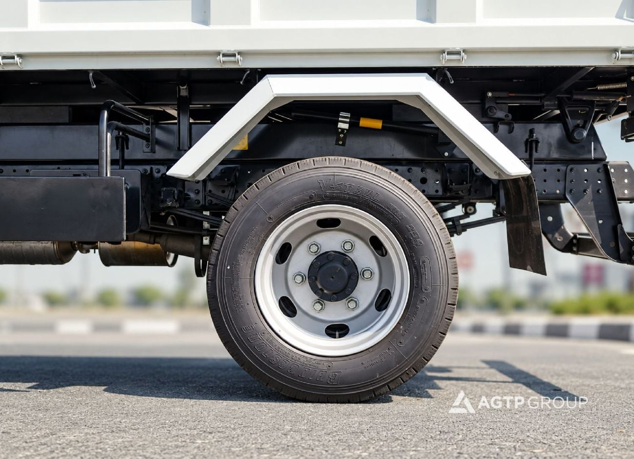 Mitsubishi Canter STANDARD 3.0L Diesel | Manual | TIPPER TRUCK | Single Cab | Hydraulic Tipper | White | GCC Specs | Basic Opti