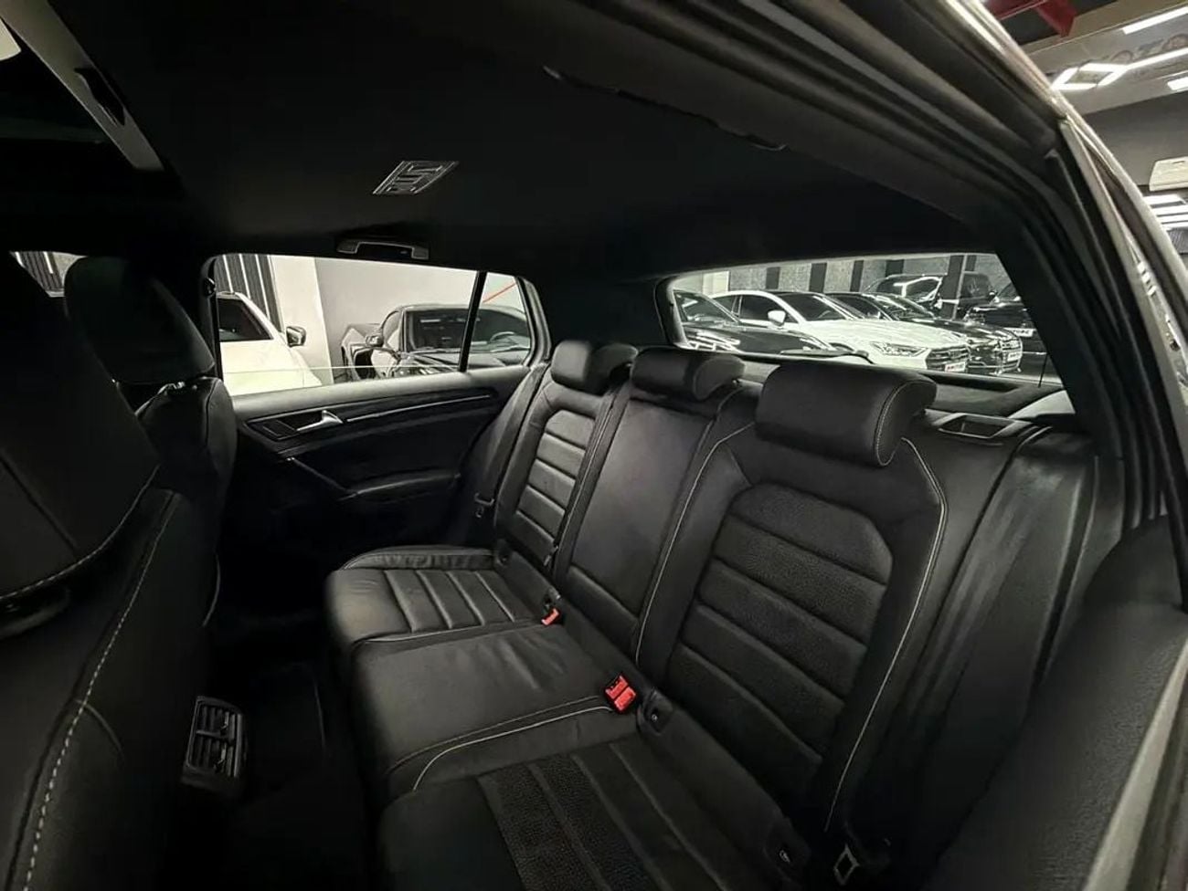 Volkswagen Golf R SEL