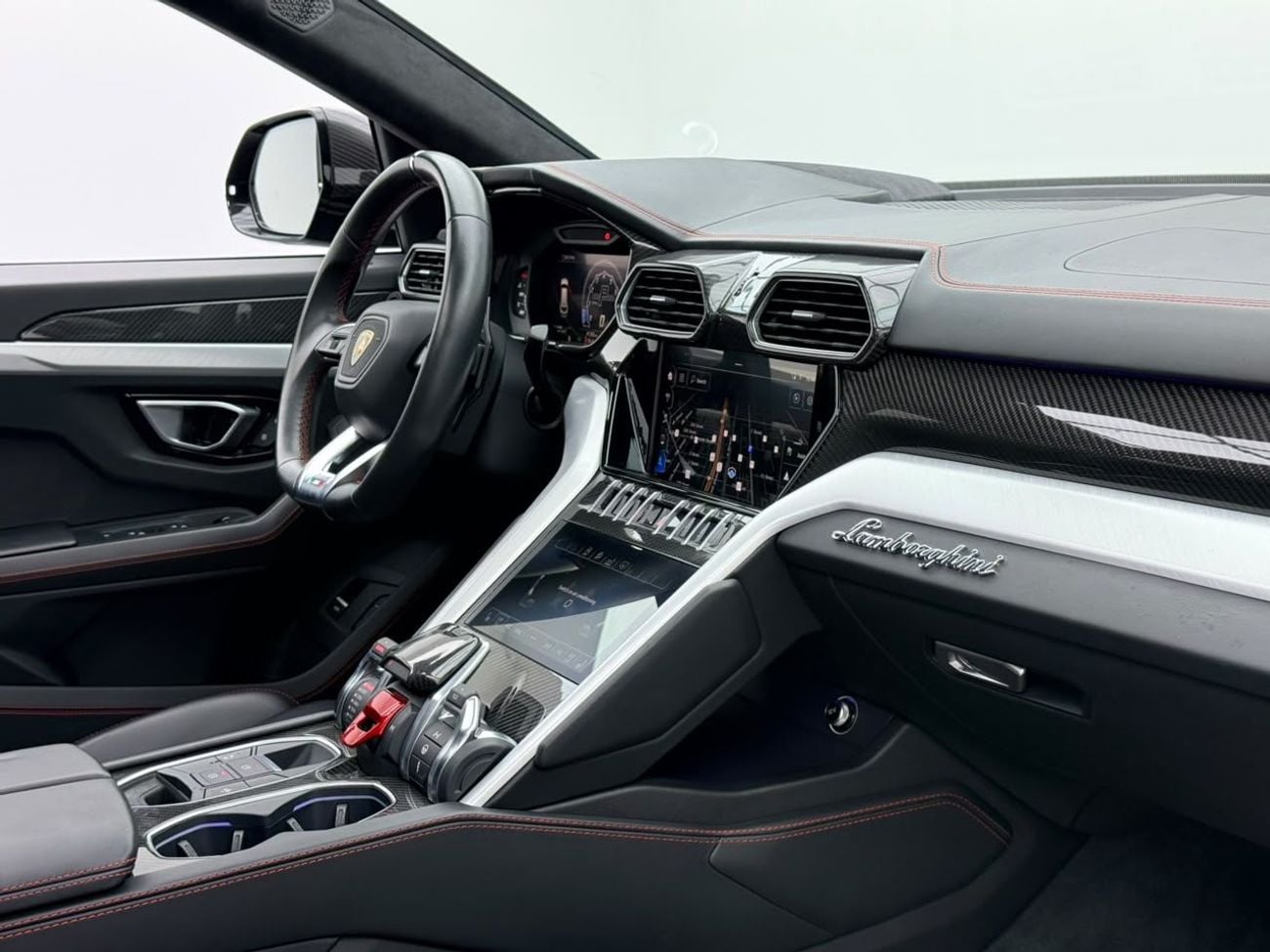 Lamborghini Urus STANDARD 2020 Lamborghini Urus, Warranty, Full Lamborghini Service History, Japanese Specs.
