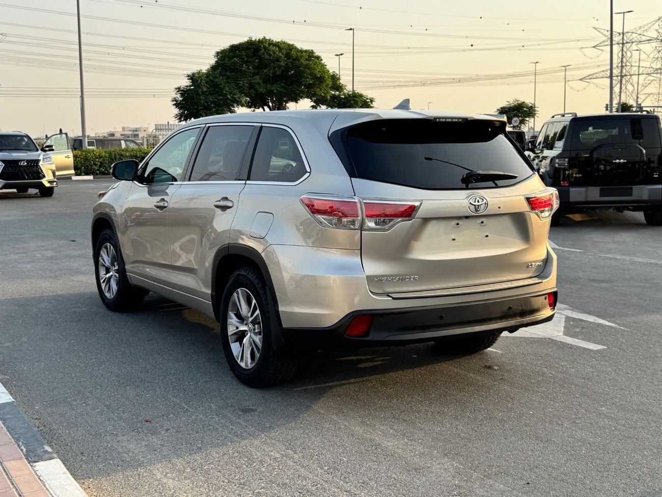 Toyota Highlander LE V6 3.5L 4X4 PERFICT CONDATION CANADIAN SPECIFIC