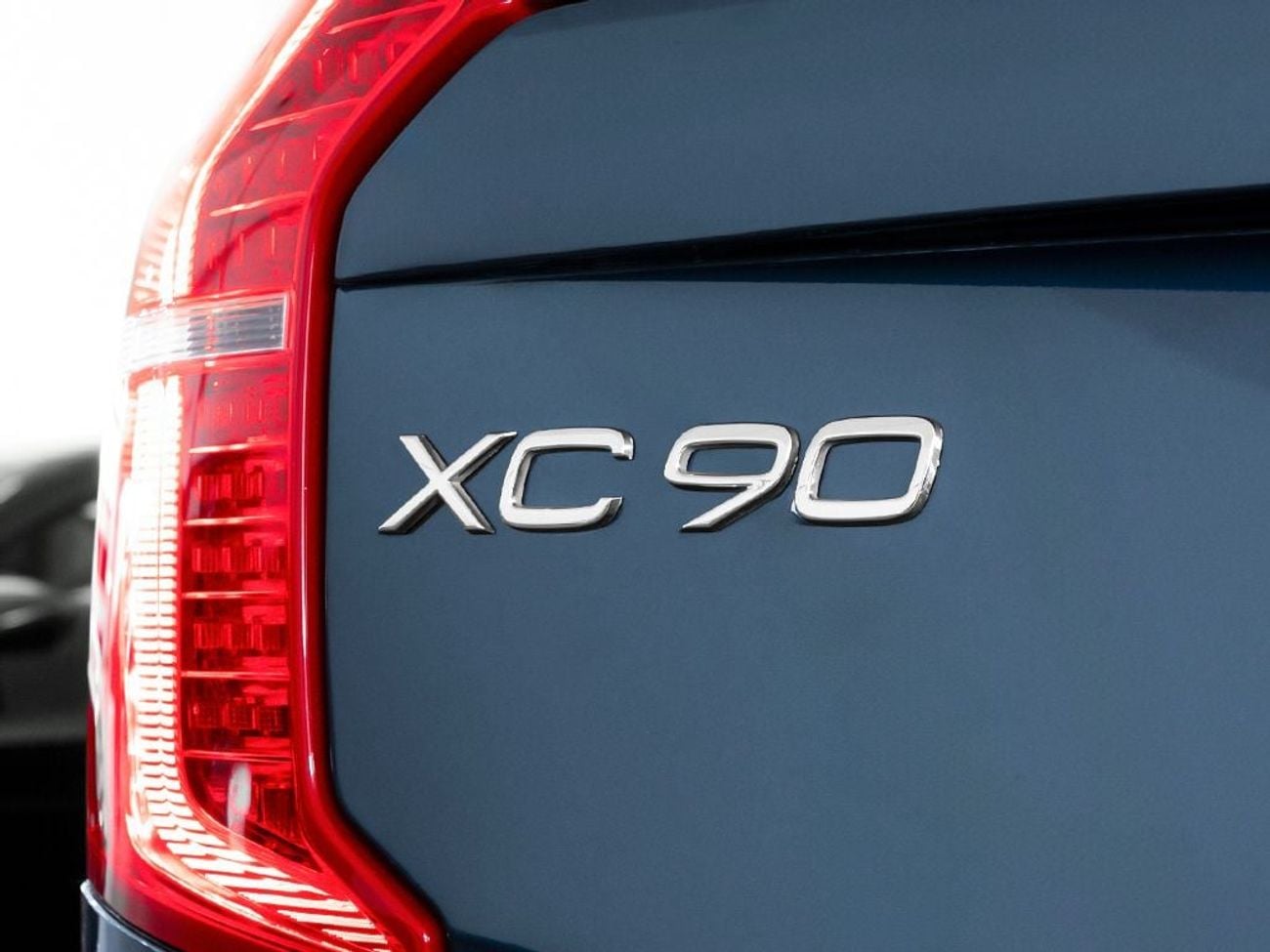 فولفو XC 90 بلس برايت