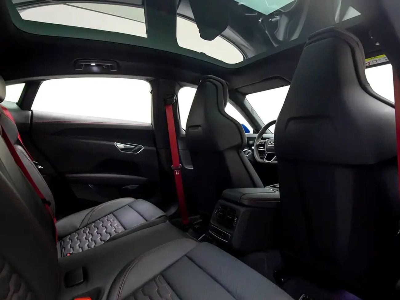 Audi e-tron GT quattro | GCC Spec | Dealer Warranty and Service Contract