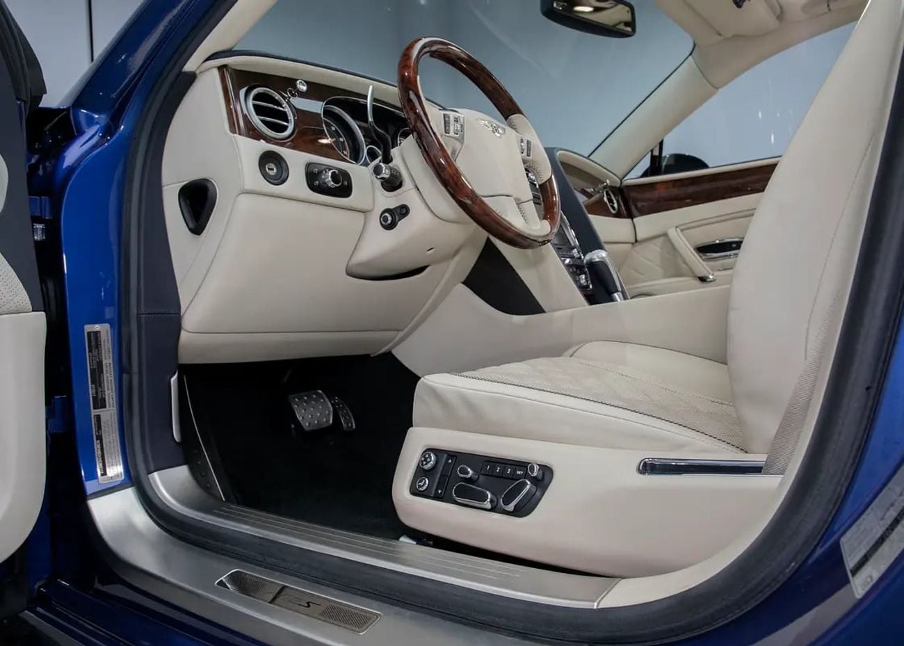 Bentley Flying Spur W12 Rare W12 • Full Service History • 6.0L W12 S • GCC Specs