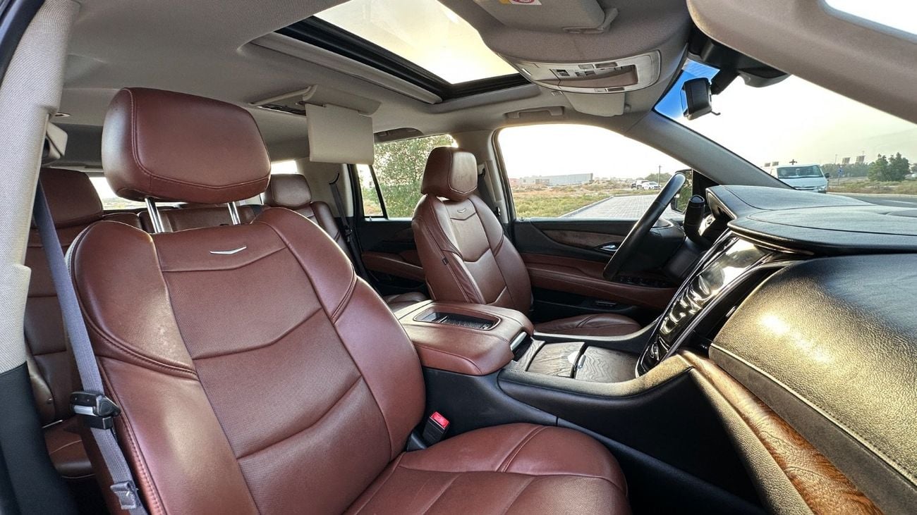 Cadillac Escalade PLATINUM GCC 6.2