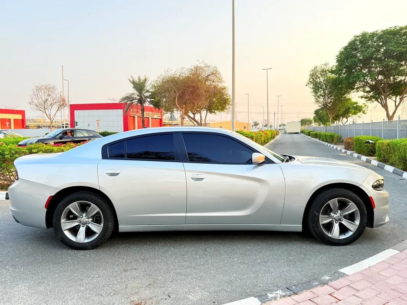 Dodge Charger SXT GCC! Perfect condition! Recently serviced!