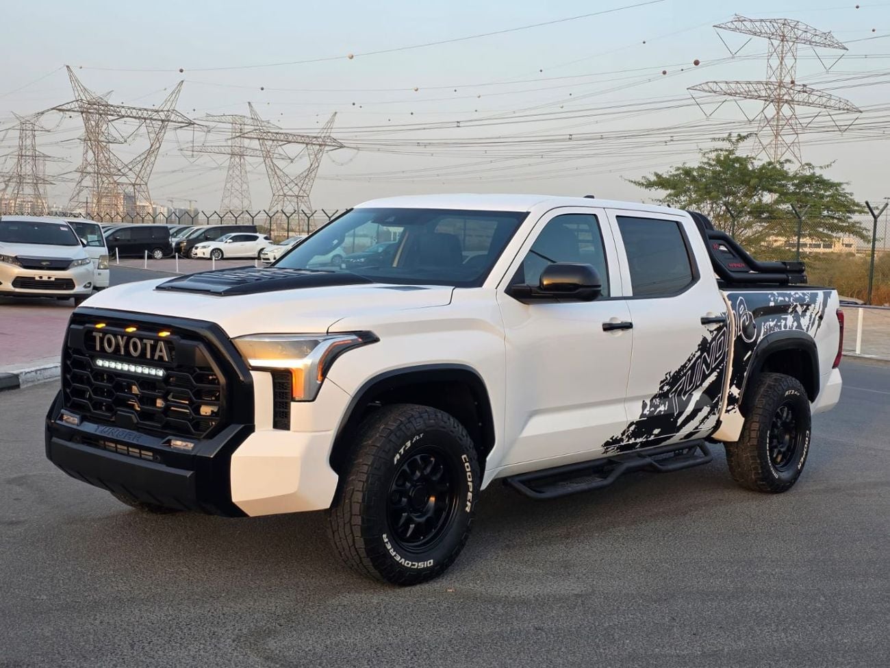 Toyota Tundra SR 2025 Model 4x4 , Push button , original leather and short body