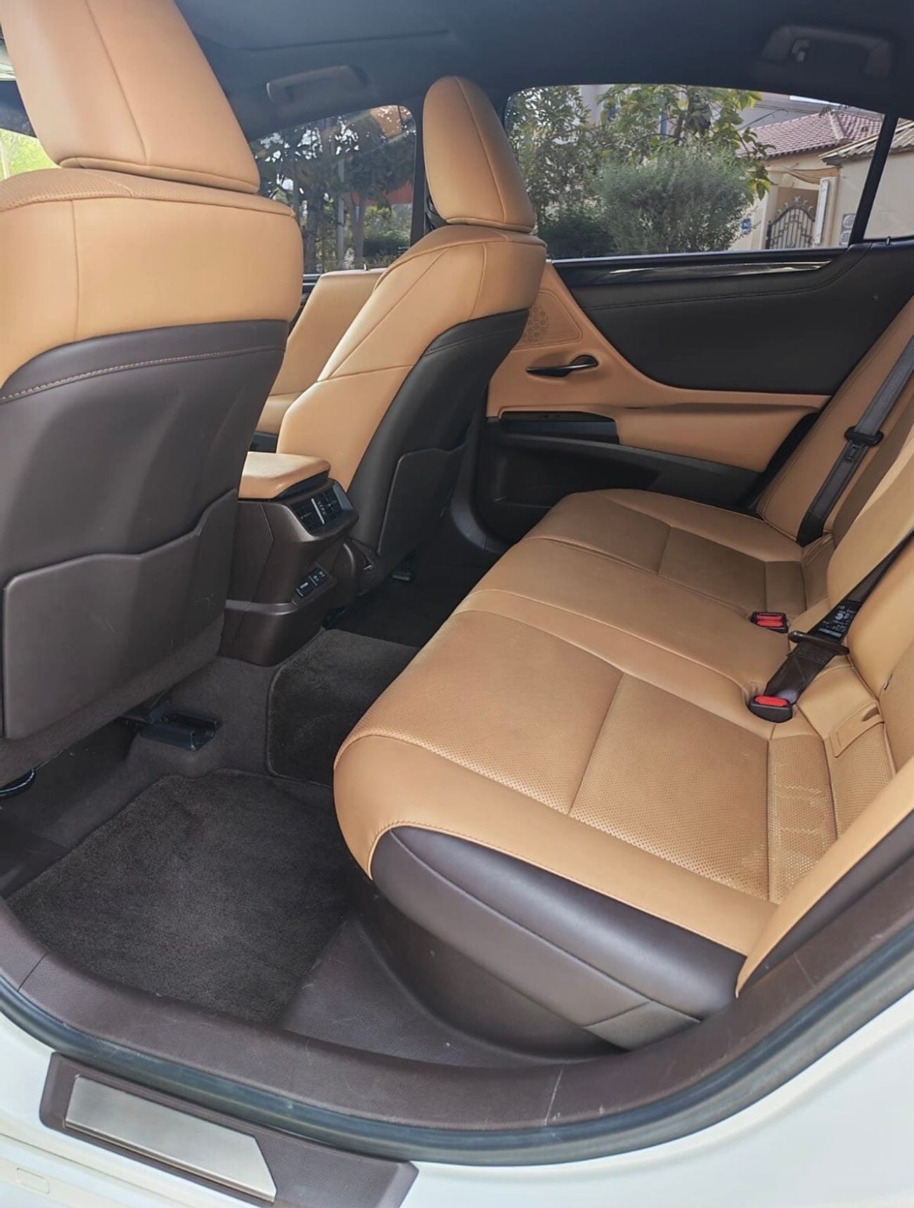 لكزس ES300h PREMIER