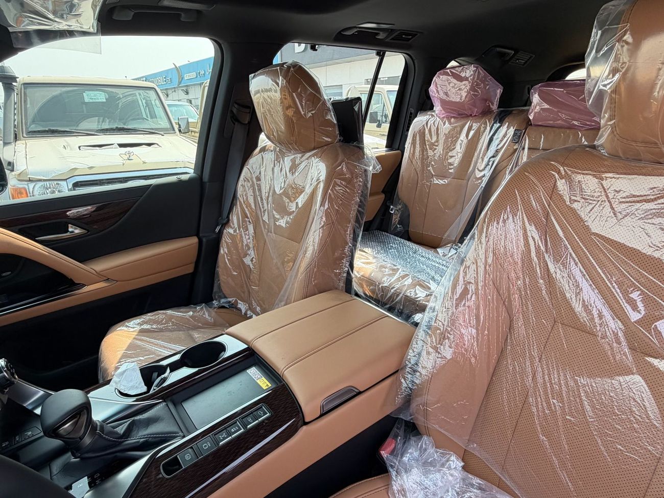 لكزس LX 600 SIGNATURE