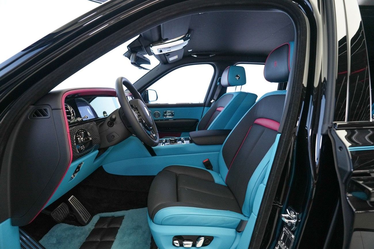 Rolls Royce Cullinan BLACK BADGE