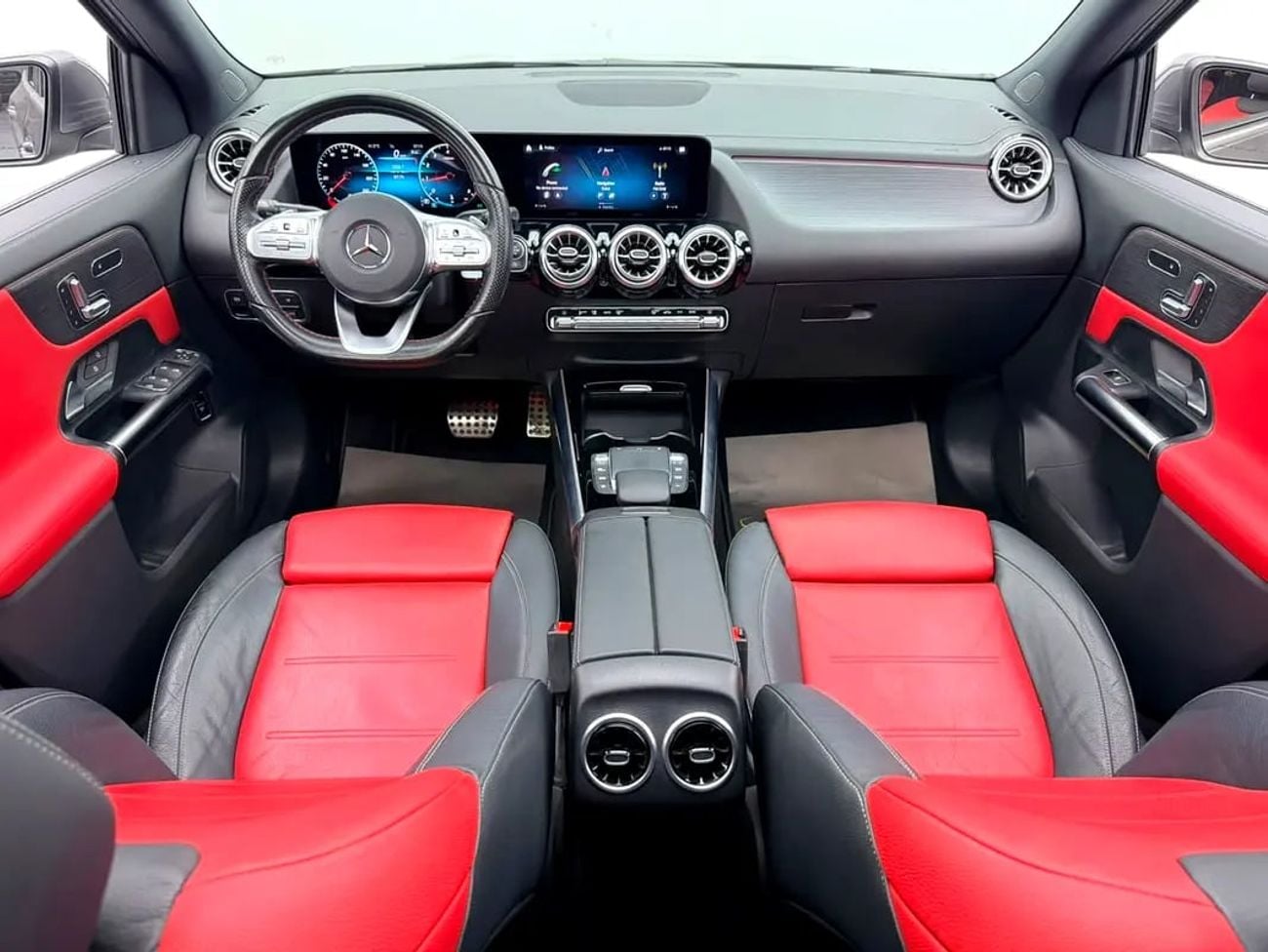 Mercedes Benz GLA 200 GLA200, MB Warranty, MB Service Pack, Fully Loaded, GCC